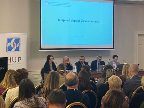 U Splitu održana radionica o izmjenama i dopunama Zakona o radu – poduzetnici ispunili dvoranu do zadnjeg mjesta  
